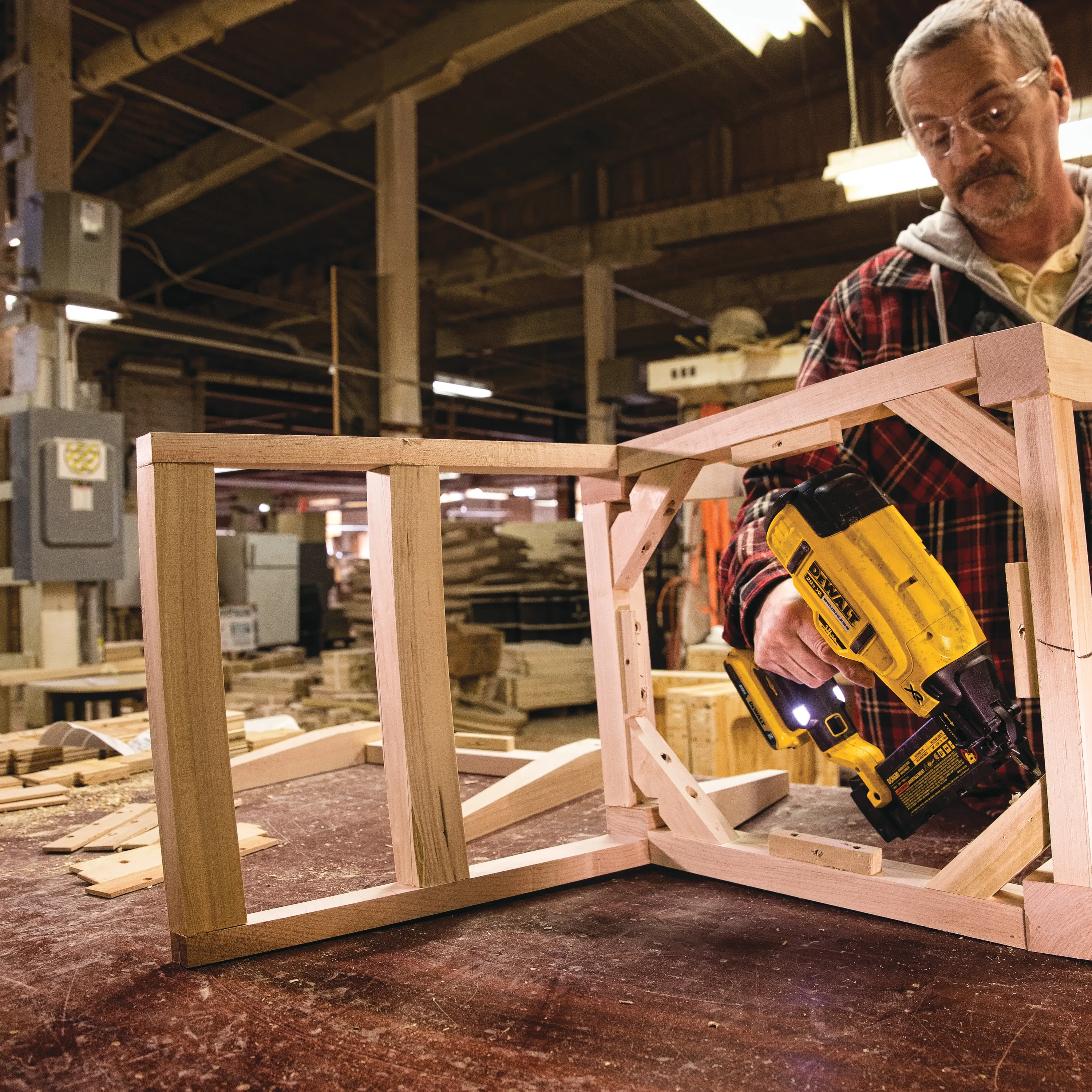 DeWalt DCN680D1 Cordless Brad Nailer Kit